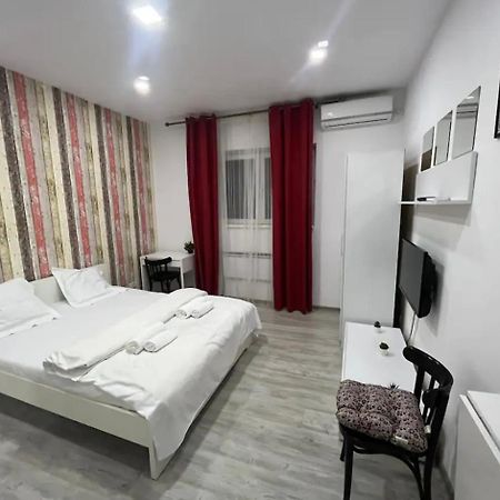 Amazing Location In The City Center Boekarest Buitenkant foto