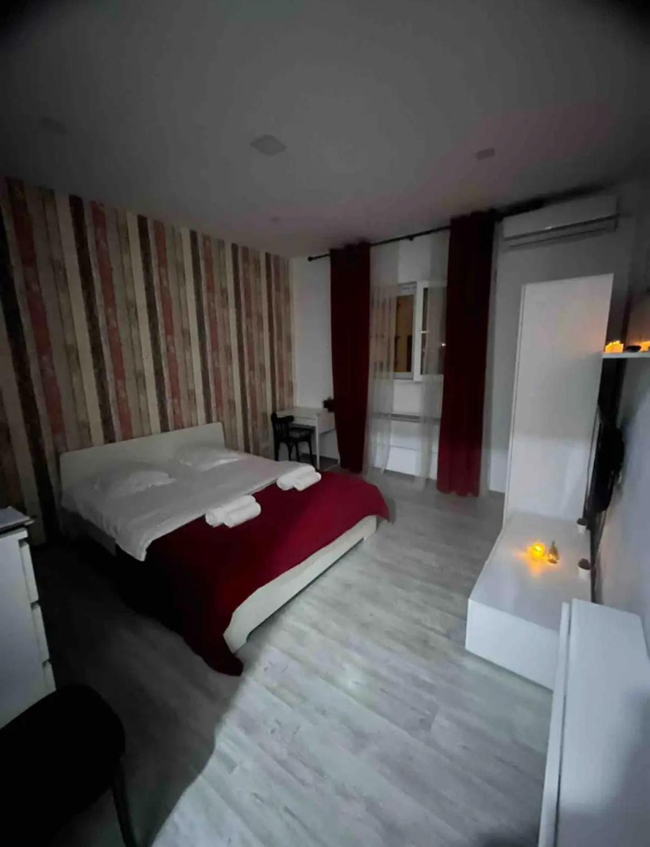 Amazing Location In The City Center Boekarest Buitenkant foto